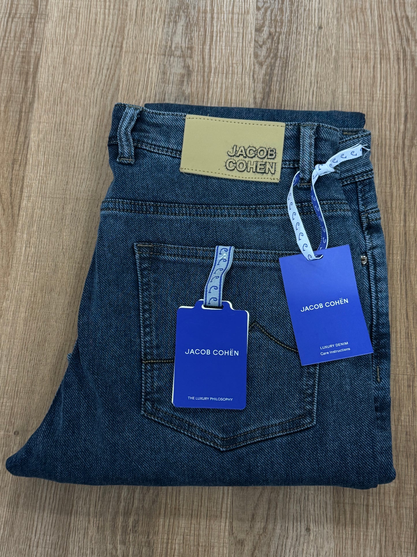 JACOB COHEIN Jeans